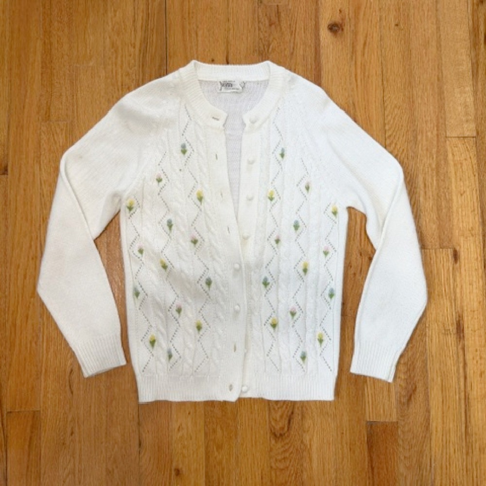 Vintage cream pointelle cardigan with floral embroidery, Jeana size M